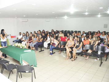 Prefeitura de Castelo do Piauí realiza homenagem ao Dia da Merendeira