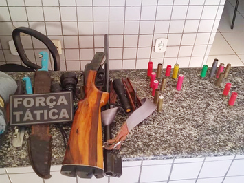 Força Tática prende caçadores e apreende arma e munição em Valença do Piauí