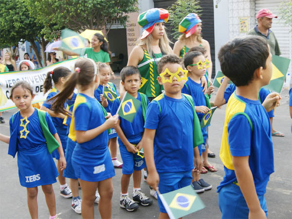 IEBS participando do desfile de 7 de setembro Full iebs participando do desfile de 7 de setembro3