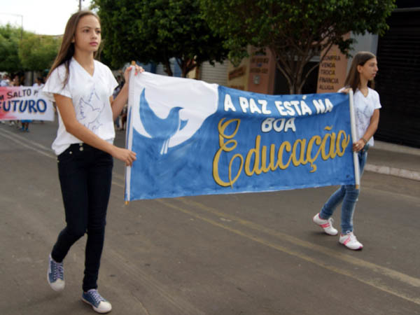 Educandário no desfile de 7 de setembro Full educand rio no desfile de 7 de setembro8
