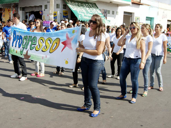 Educandário no desfile de 7 de setembro Full educand rio no desfile de 7 de setembro10