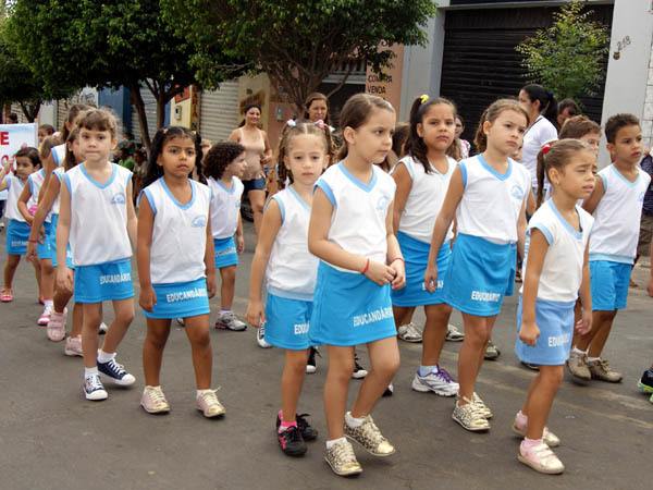 Educandário no desfile de 7 de setembro Full educand rio no desfile de 7 de setembro20