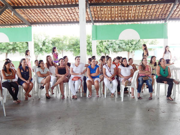 Full caf  da manh  das m es do educand rio8
