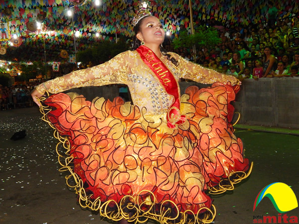 Full 06   rainha da quadrilha coqueiro verde  coqueiro 