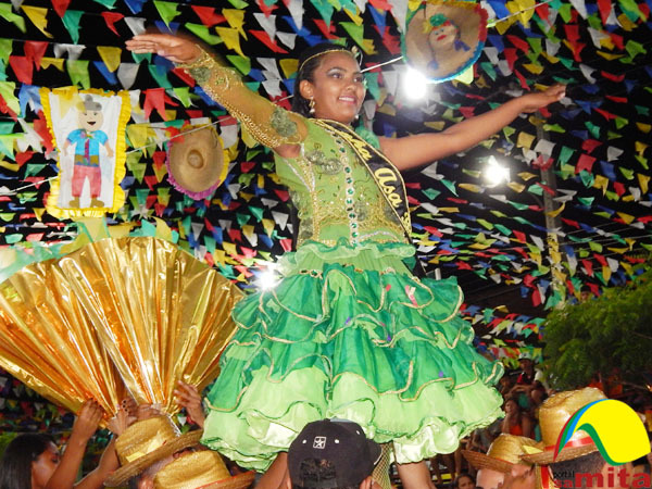 Full 13   rainha da quadrilha asa branca  ceepru 