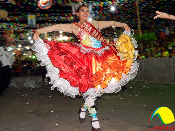 Full 14   rainha da quadrilha sanfona branca  dona rosaura 