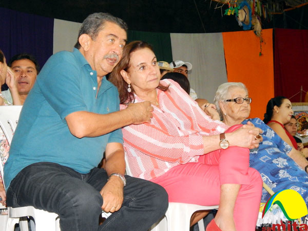 Full primeira noite do 16  festival junino9