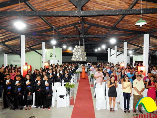Full cola  o de grau da rede municipal de ensino5