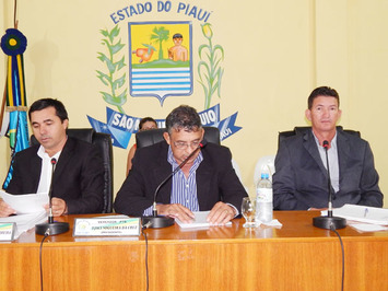 Câmara Municipal realiza Sessões e aprova vários requerimentos