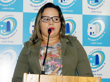 Vereadora “Leinha” solicita apoio para projeto de asfalto da PI-120