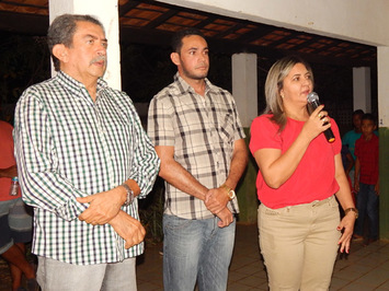 Vereadora visita comunidades rurais e participa de inaugurações