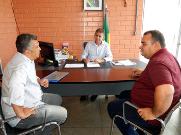 Prefeito interino vai a Fundespi e solicita apoio para Copa José Carlos