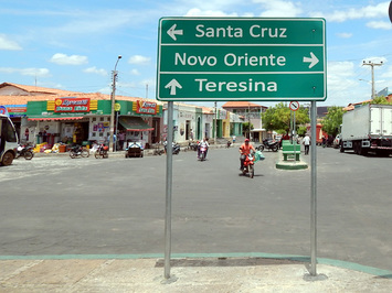 São Miguel do Tapuio recebe serviços de sinalização do trânsito