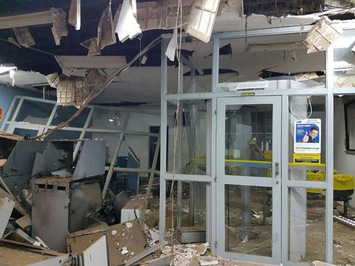 Quadrilha explode Banco do Brasil, arromba Correios e Casa Lotérica