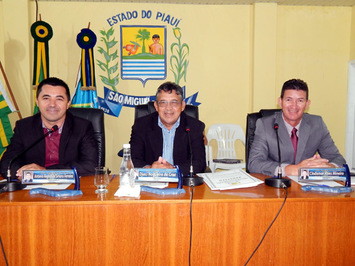 Câmara Municipal aprova projetos de Lei e diversos requerimentos