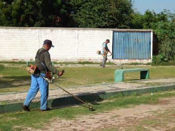 Prefeitura intensifica serviço de limpeza nas ruas e praças da cidade