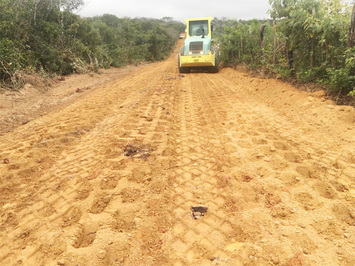 Prefeitura de SMT realiza obra de adequação de estradas na zona rural