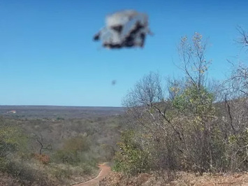 Objeto não identificado é visto flutuando em município do Piauí