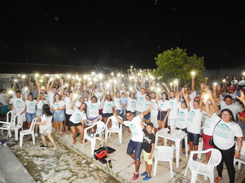 Amigos e simpatizantes organizam surpresa para o prefeito Lincoln Matos