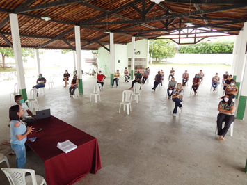 Secretaria de Educação realiza reunião para discutir reposição das aulas