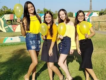 Alunos divulgam mensagem em alusão a campanha setembro amarelo