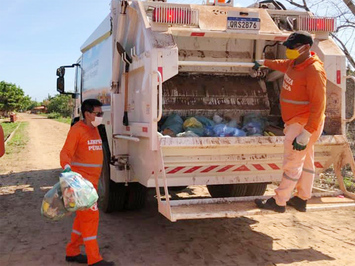 Prefeito do município de Capitão de Campos vira gari por um dia na cidade