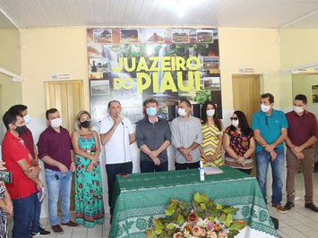 Prefeito interino de Juazeiro do Piauí empossa parte do seu secretariado