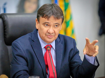 Decreto determina que o comércio funcione até às 17h; bares e restaurantes até às 23h