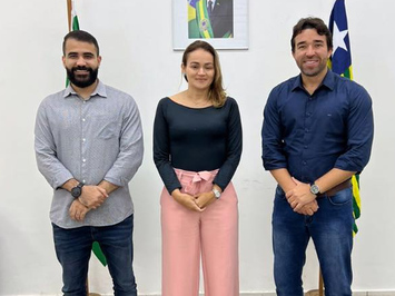 Vereador vai ao INCRA em busca de benefícios para assentamentos do município