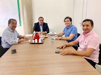 Prefeito “Pompilím” vai a Secretaria de agronegócio em busca de investimentos