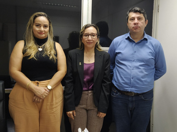 Seduc e Cead planejam realizar cursos de especialização para o Ensino a Distância