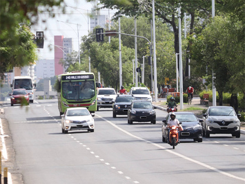 Rafael sanciona lei que zera IPVA de ônibus e reduz dívidas em 90% de motos