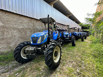 Codevasf entrega máquinas para incrementar produção no interior do Piauí