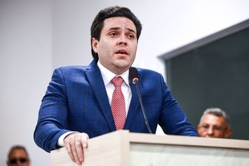 Prefeito Pompilím assume a presidência da Associação Piauiense dos Municípios